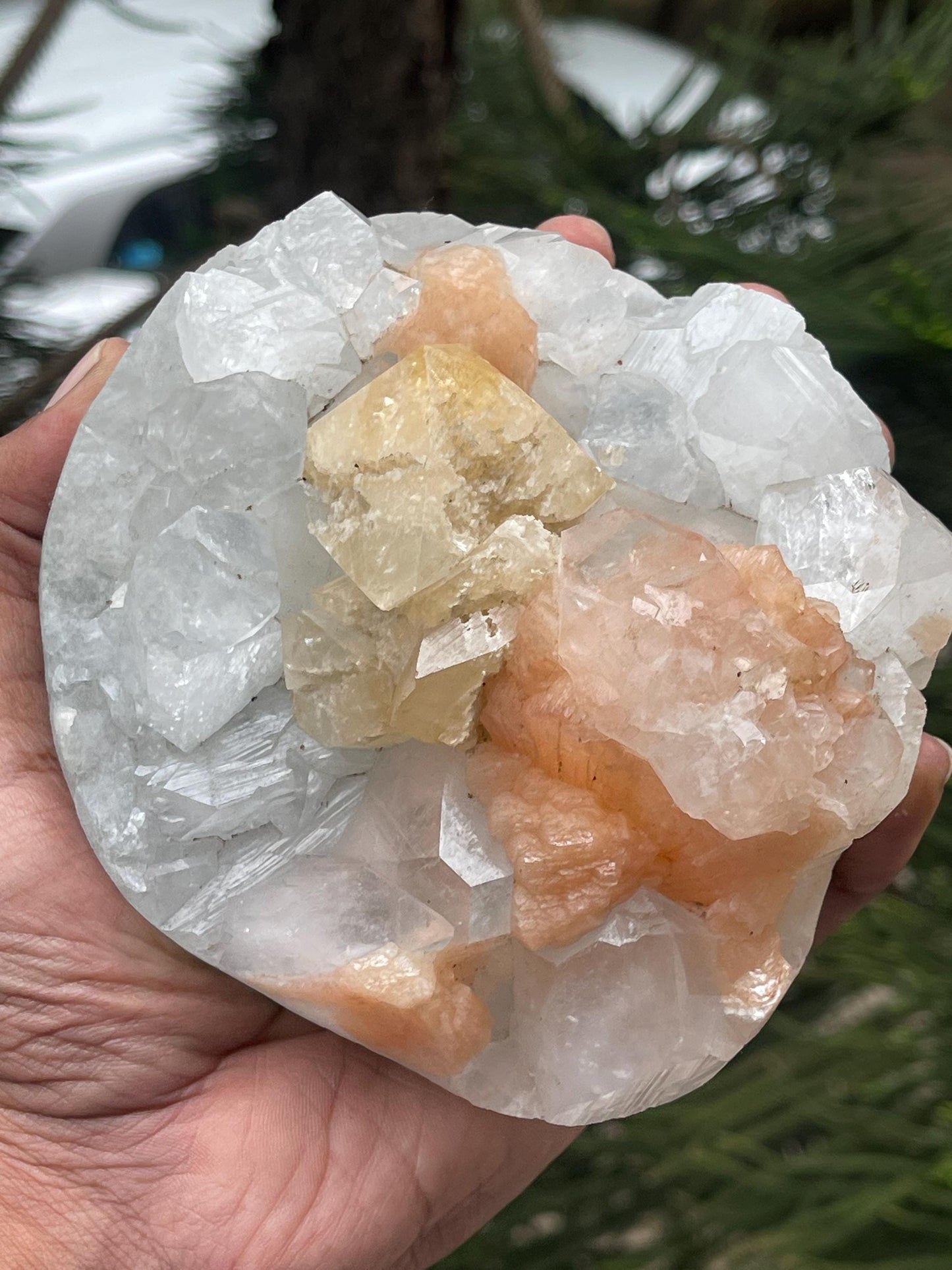Large size of powellite crystal with orange stilbite/apophyllite