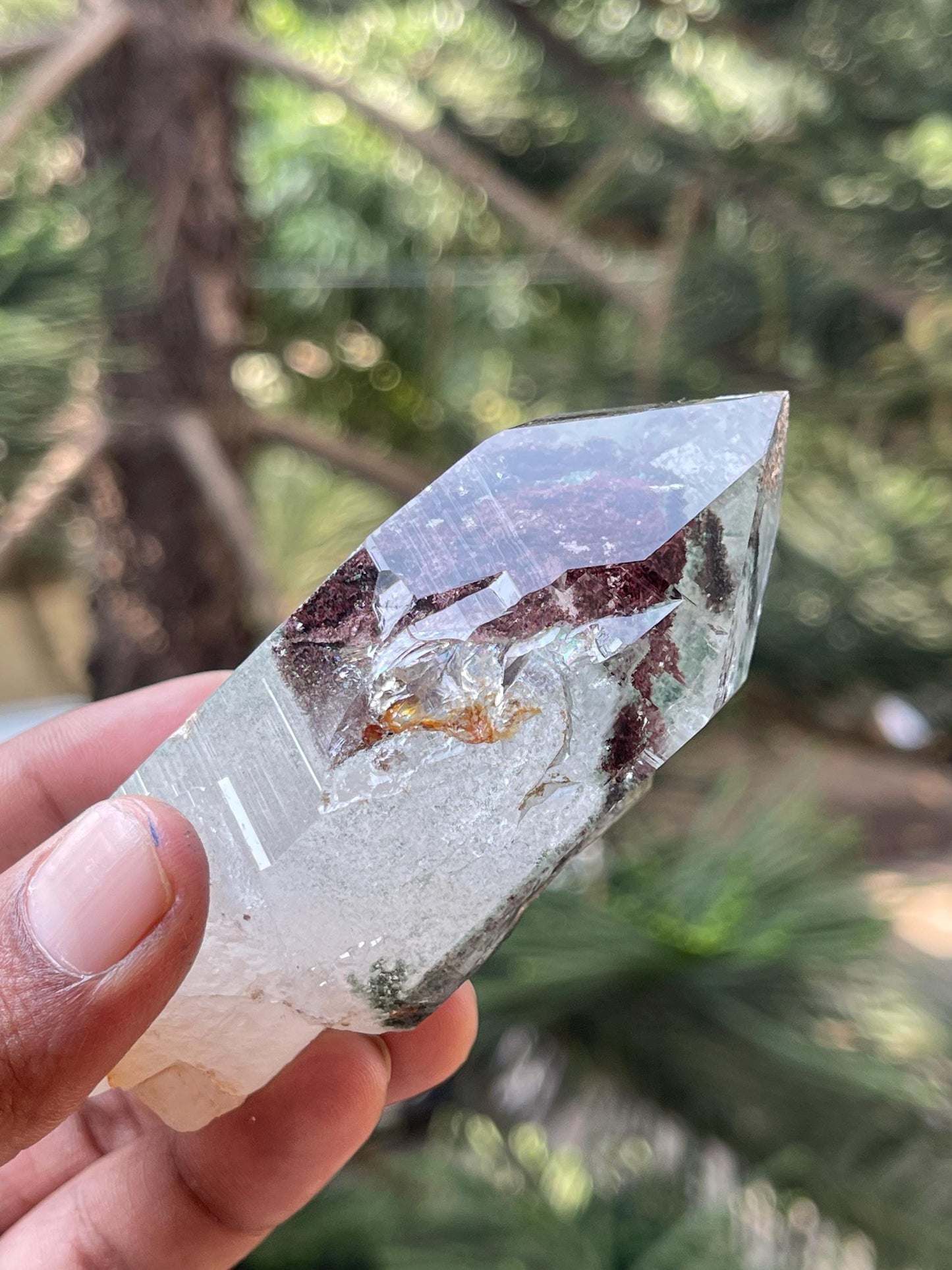 Green chloride quartz crystal