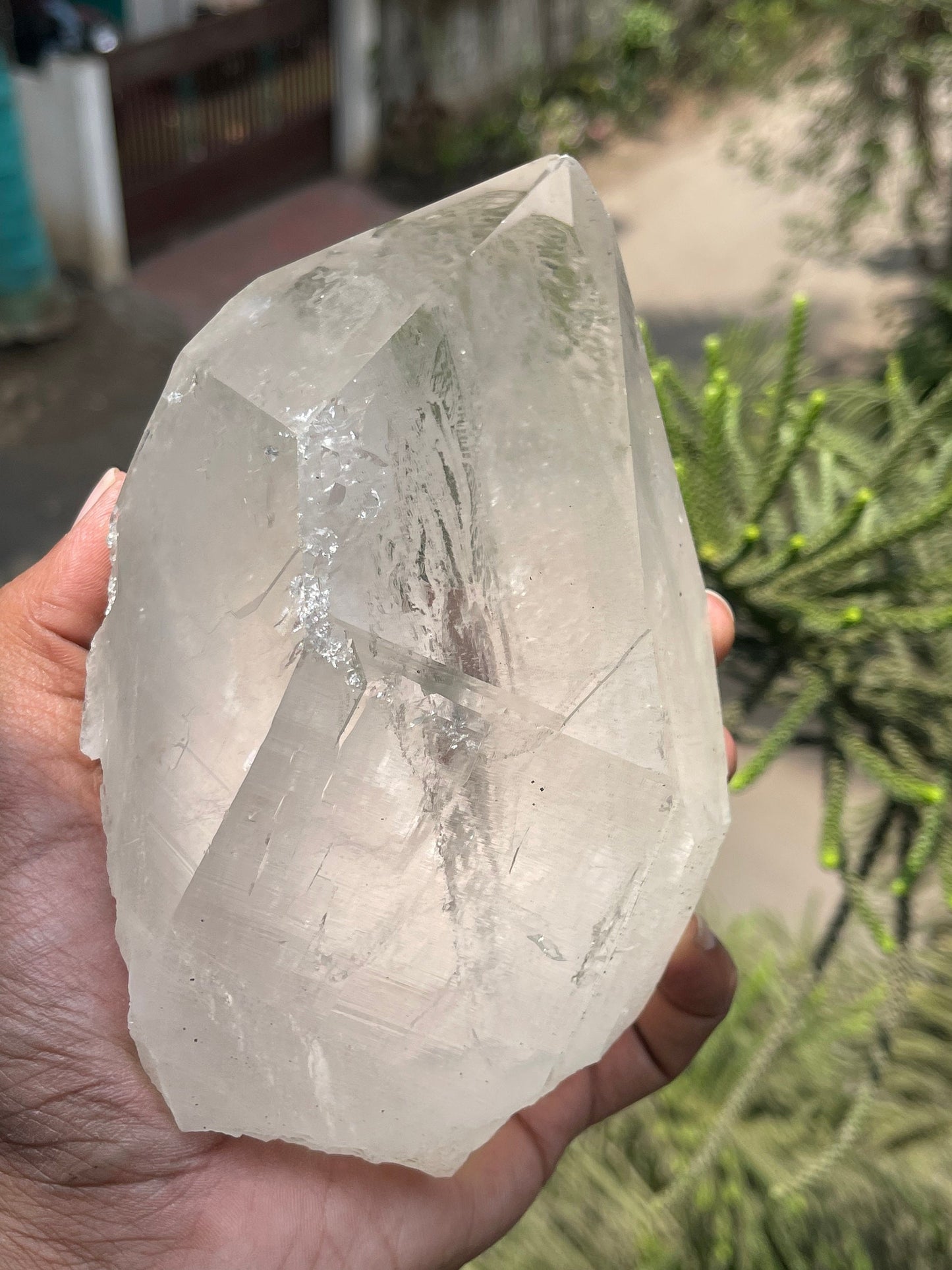 Himalayan quartz crystal 1.7kg