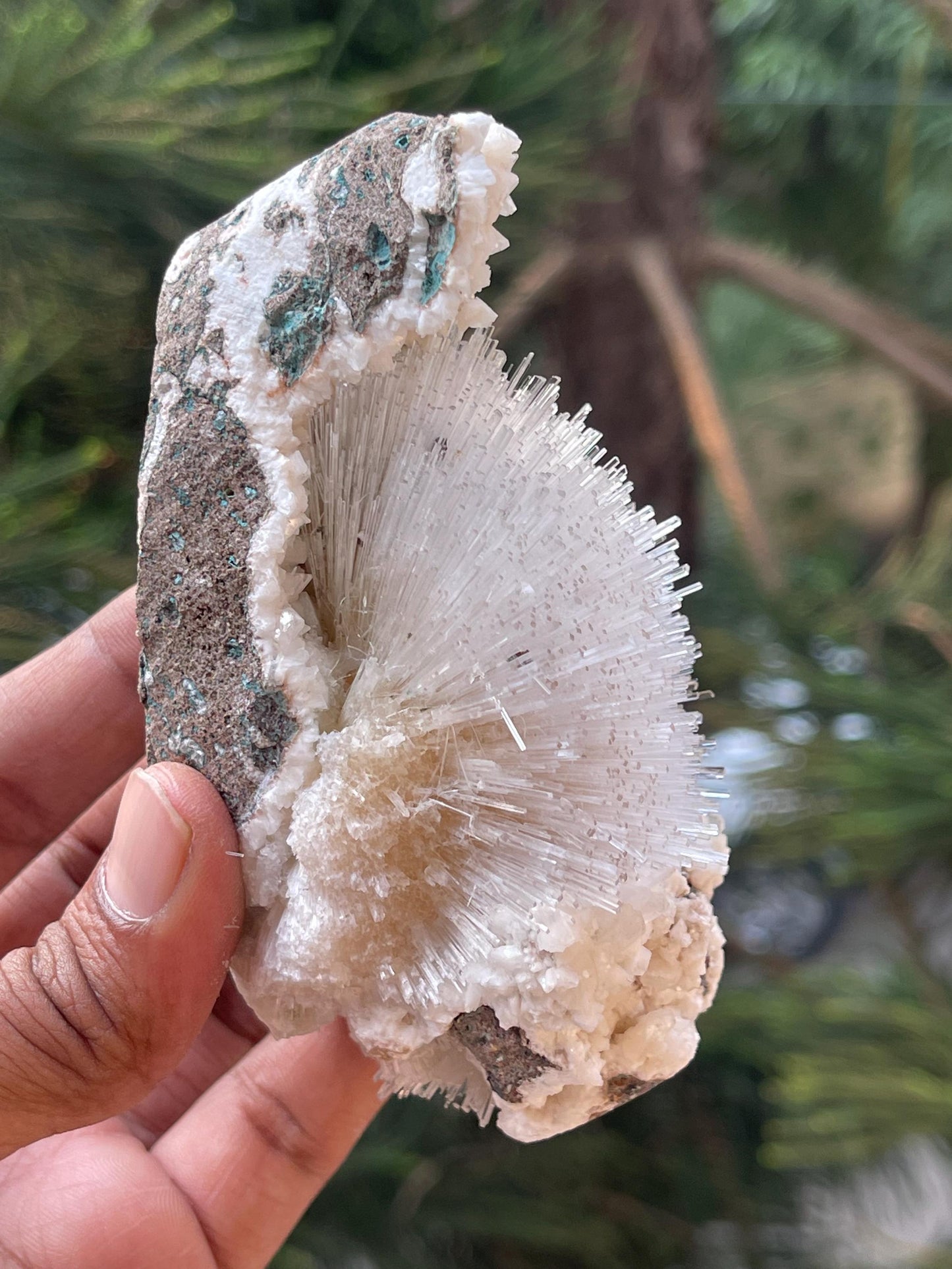 Natrolite flower on heulandite matrix self standing specimen