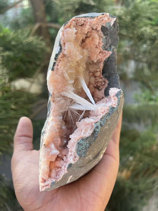 Scolecite spray on orange heulandite standing piece