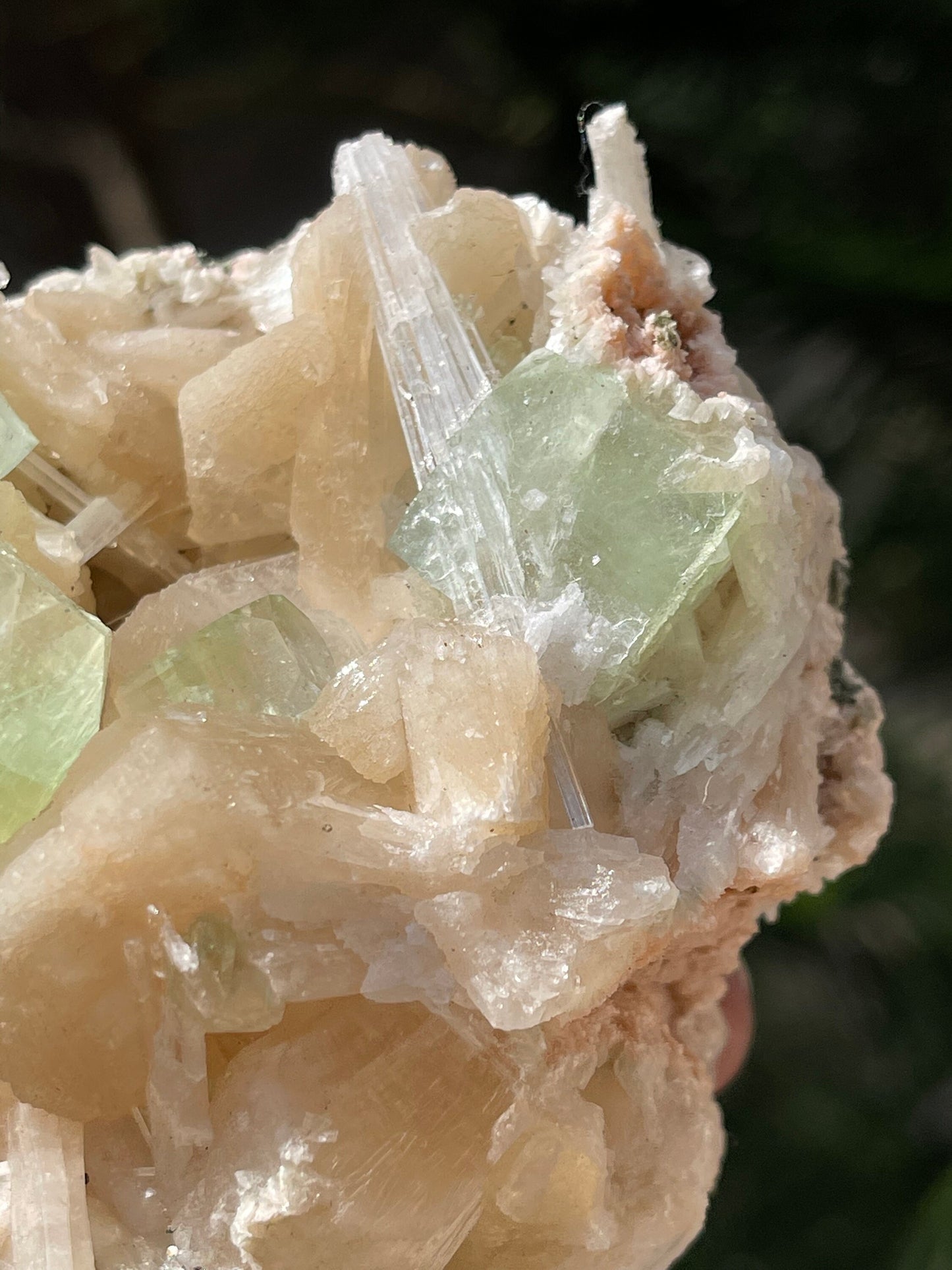 Natural green app with scolecite and stilbite