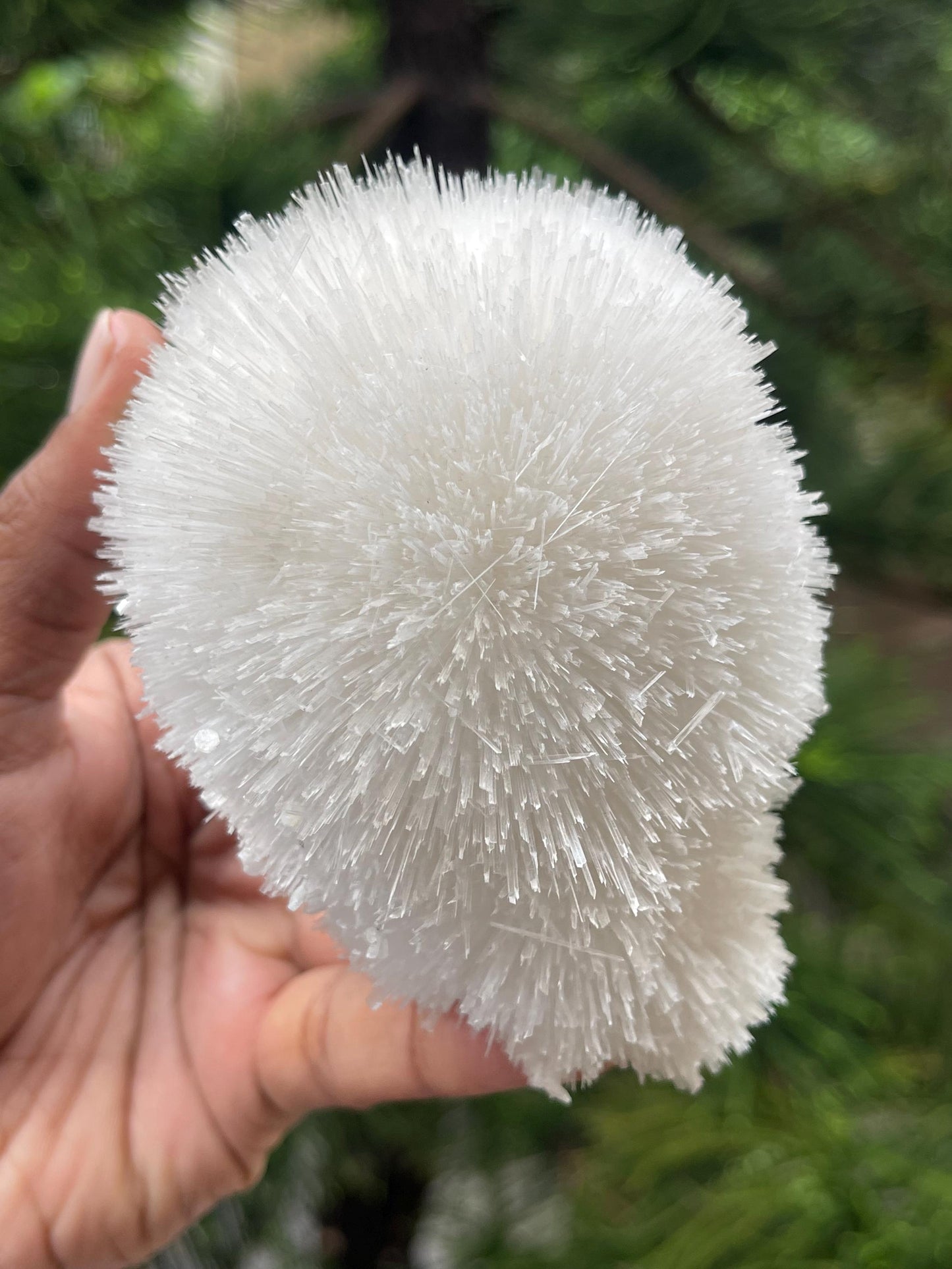 Perfect round shape flower of mesolite