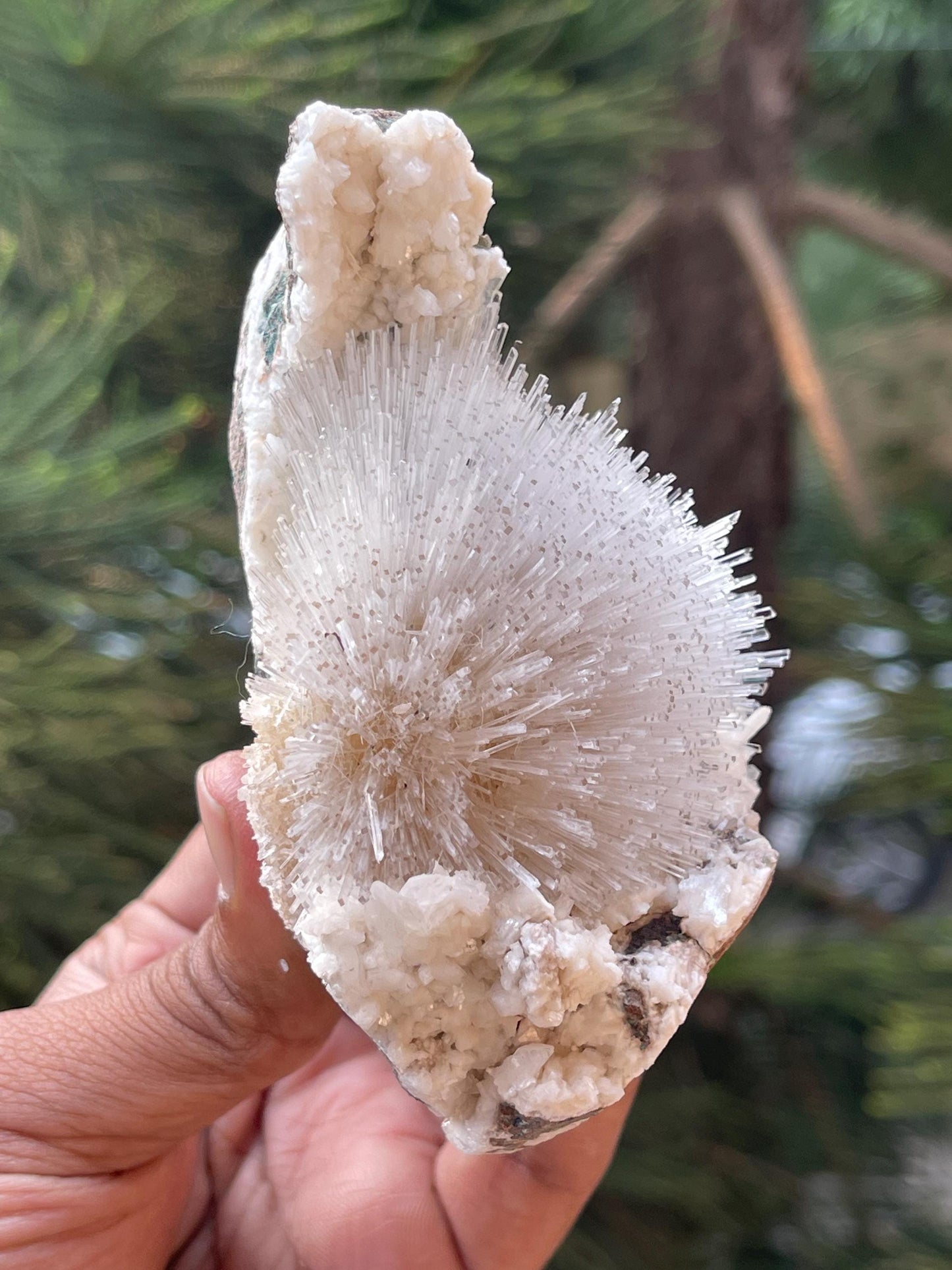 Natrolite flower on heulandite matrix self standing specimen