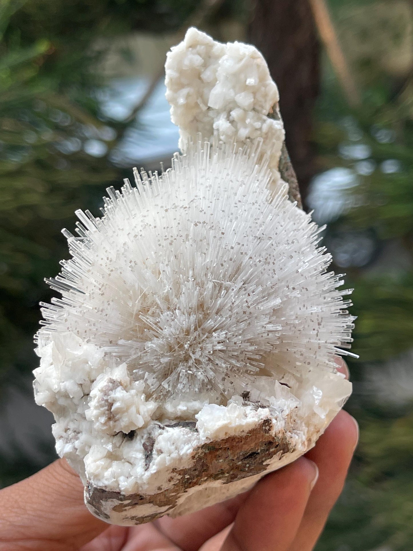 Natrolite flower on heulandite matrix self standing specimen