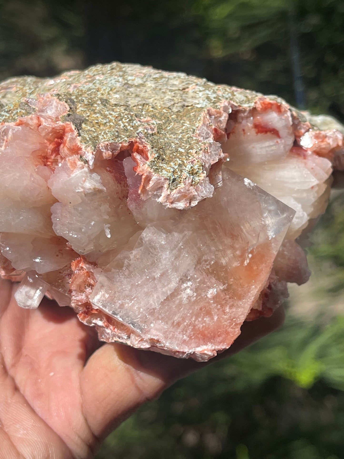 RARE Formation of red heulandite stilbite with calcite geode