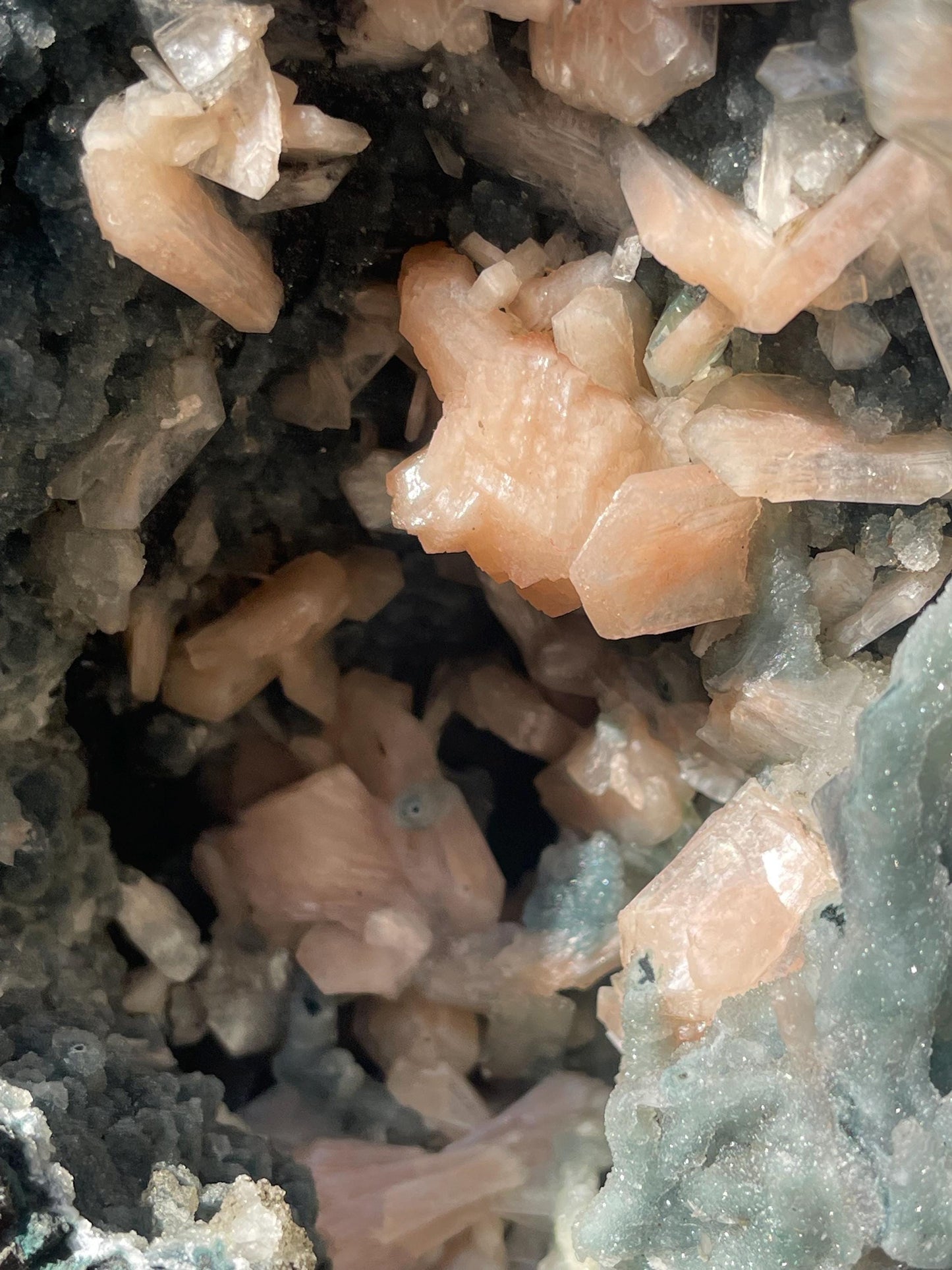 Heulandite, Stilbite & Green Apophyllite on Black Coral Geode