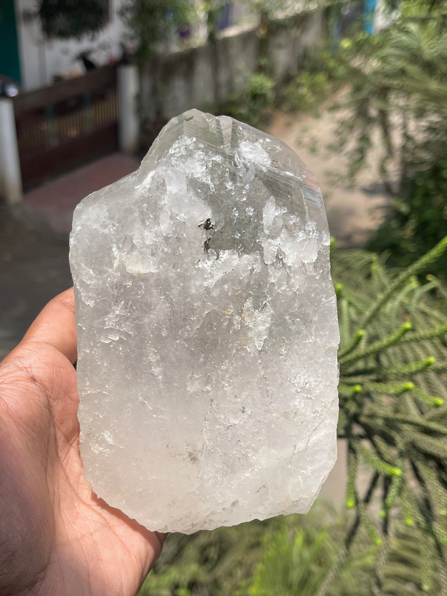 Himalayan quartz crystal 1.7kg